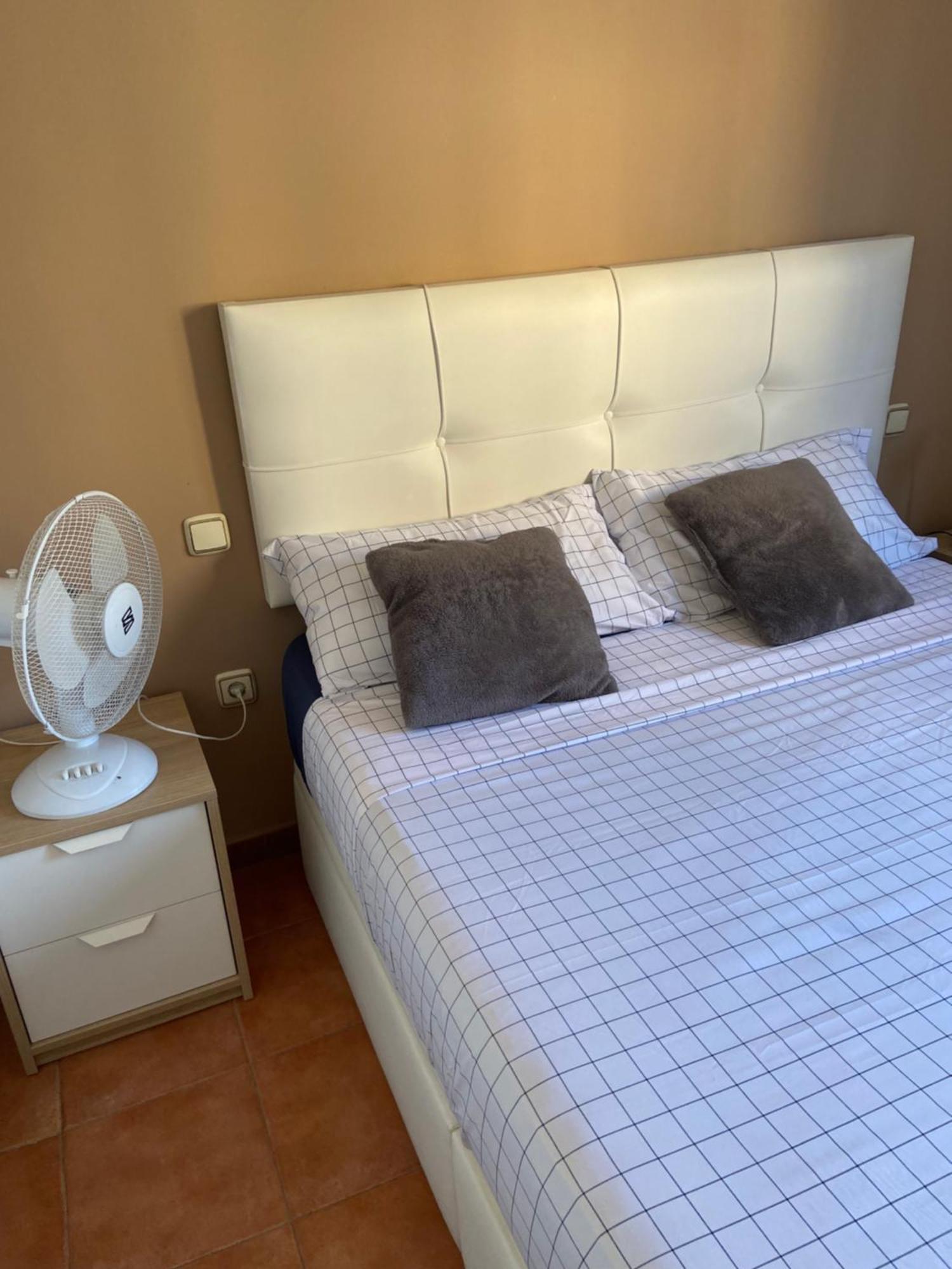 Con Cama Matrimonial En Habitación en casa particular *